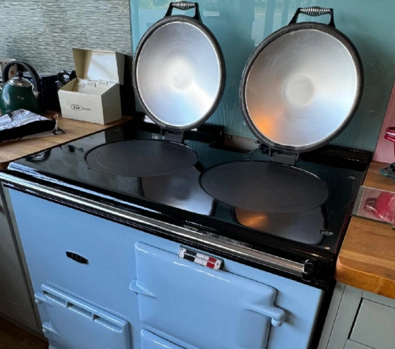 john-wray-blue-aga-yorkshire-showroom